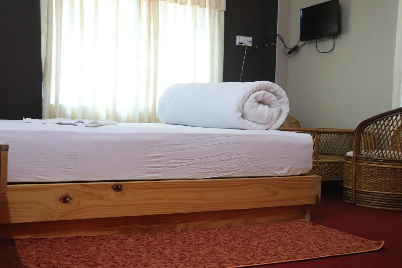 Hotel Young'S Stupa Ranipauwa Kültér fotó