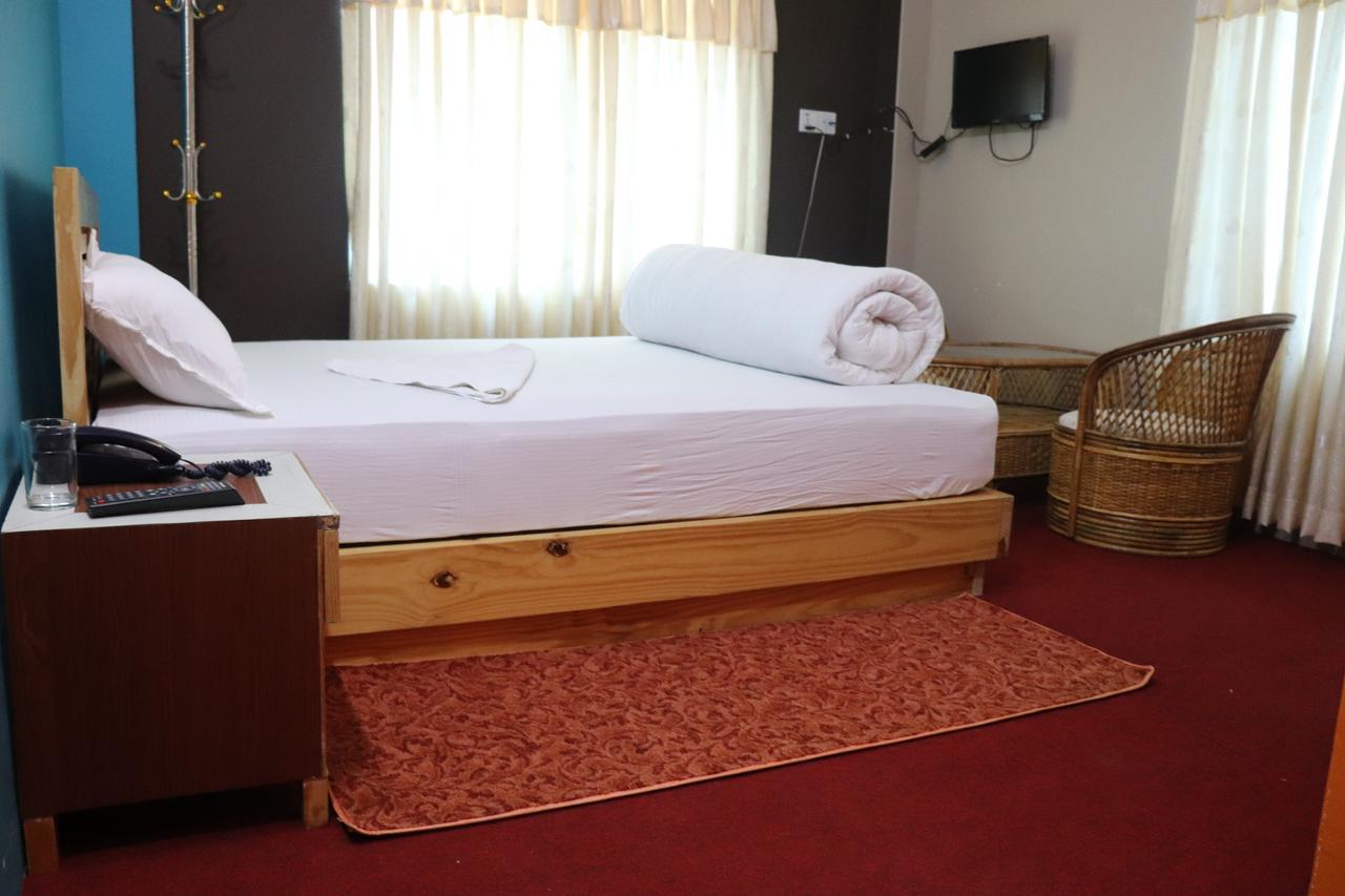 Hotel Young'S Stupa Ranipauwa Kültér fotó