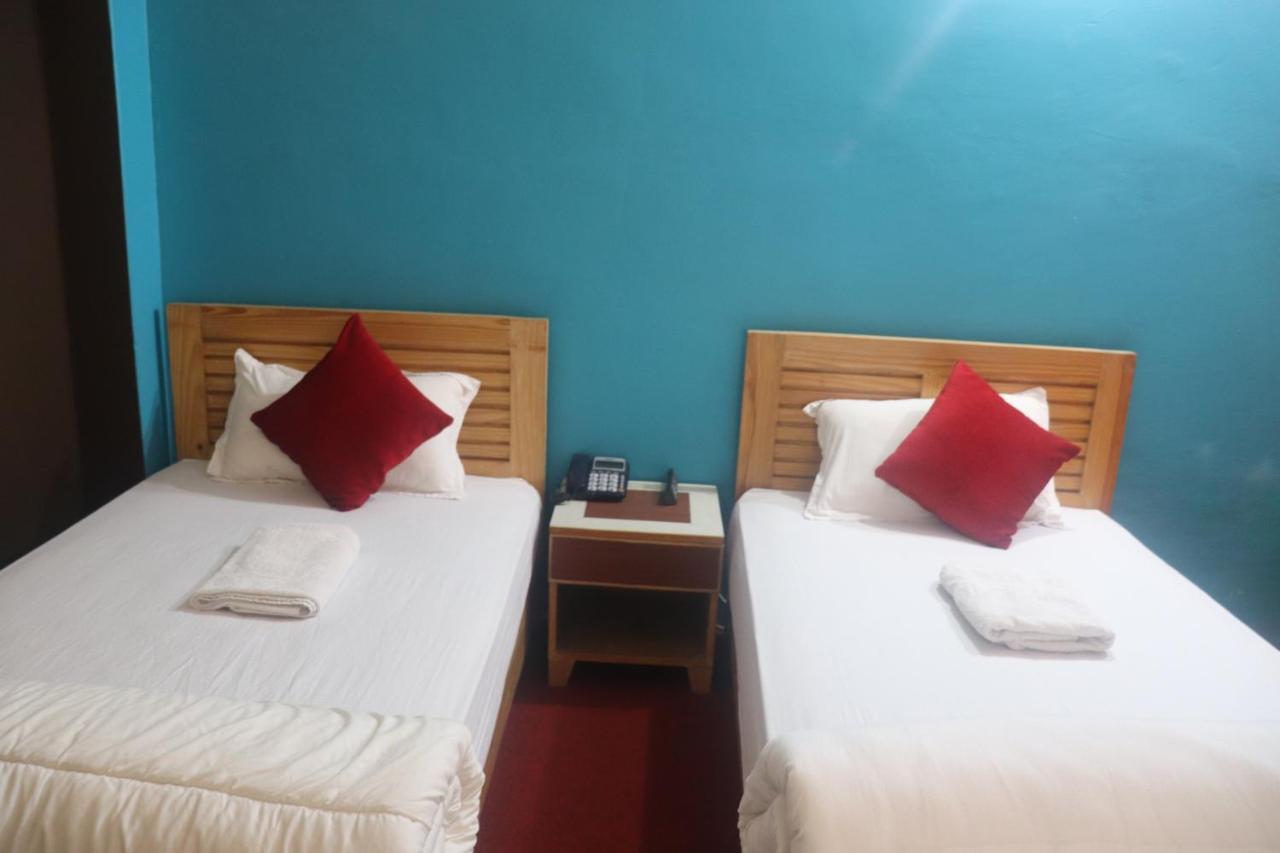Hotel Young'S Stupa Ranipauwa Kültér fotó