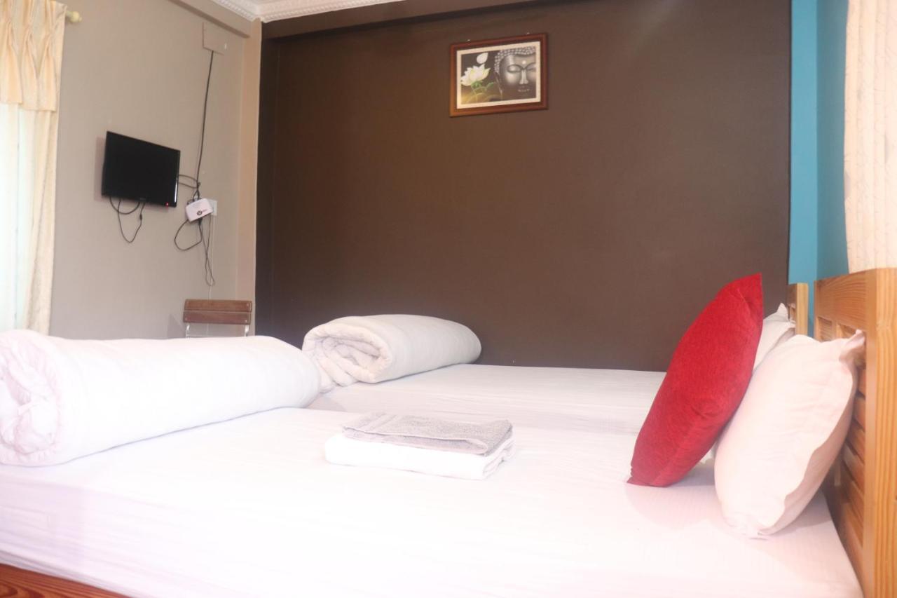 Hotel Young'S Stupa Ranipauwa Kültér fotó