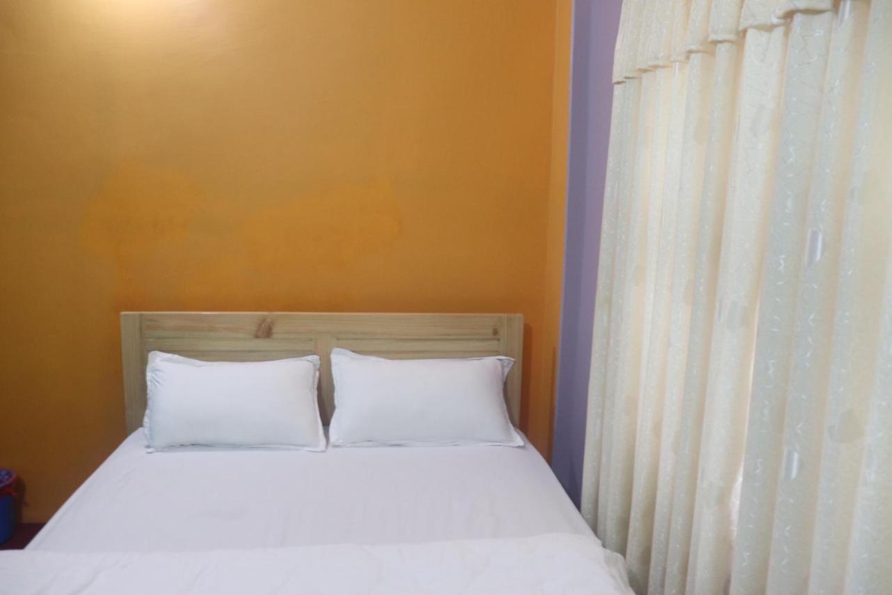 Hotel Young'S Stupa Ranipauwa Kültér fotó